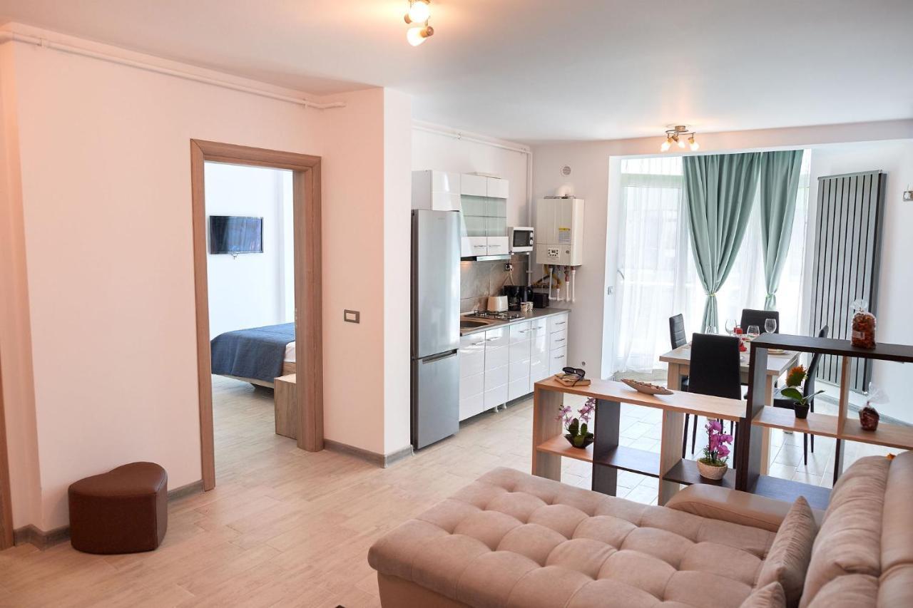 Rubic Apartment Spa N Pool Beach Resort Năvodari Buitenkant foto