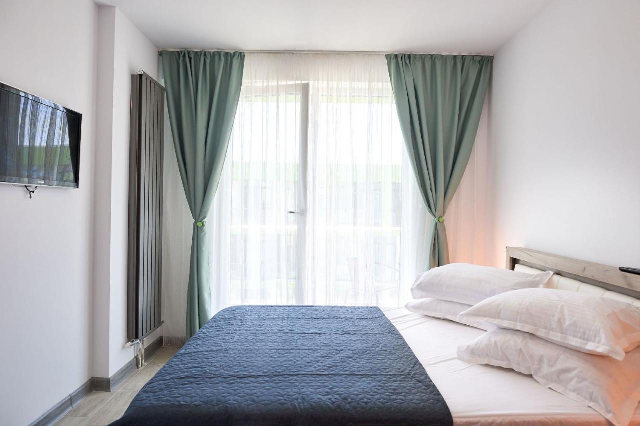 Rubic Apartment Spa N Pool Beach Resort Năvodari Buitenkant foto