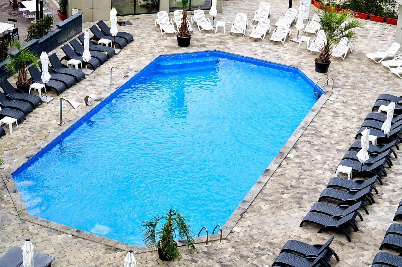 Rubic Apartment Spa N Pool Beach Resort Năvodari Buitenkant foto