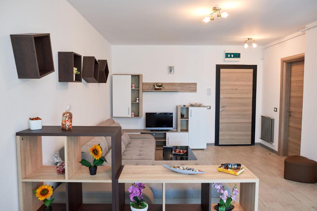 Rubic Apartment Spa N Pool Beach Resort Năvodari Buitenkant foto